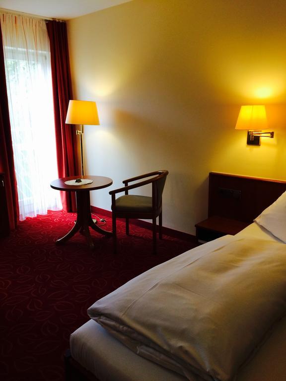 Hotel Gasthaus Adler Bad Waldsee Exterior photo